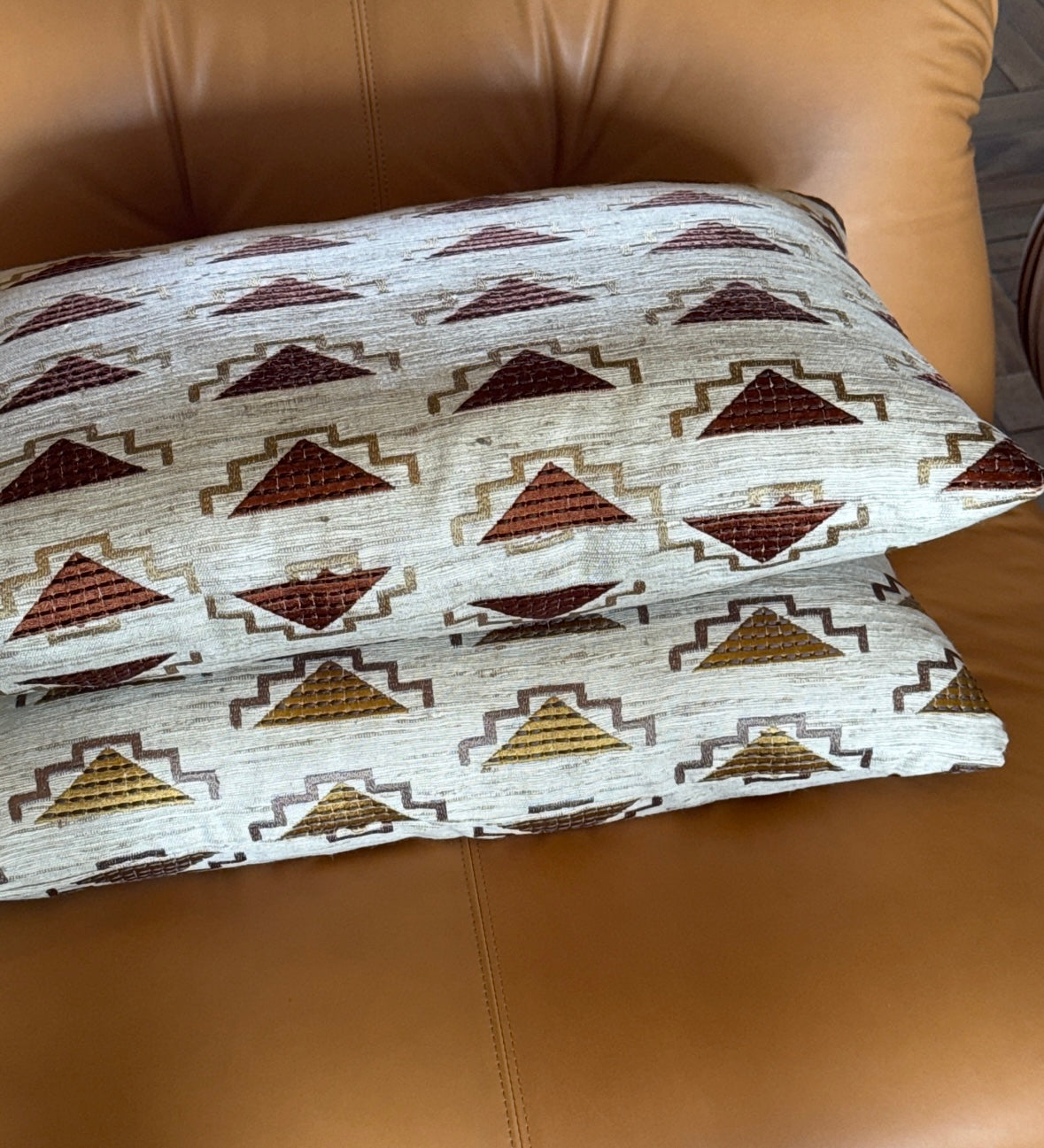 Nobilis cushion Terra