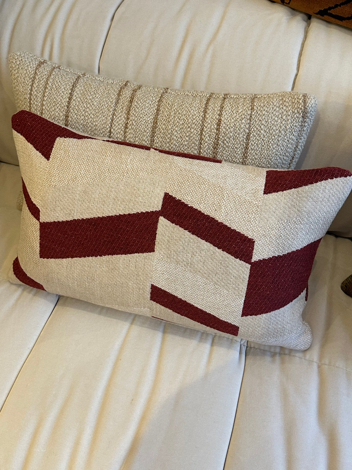 Nobilis cushion