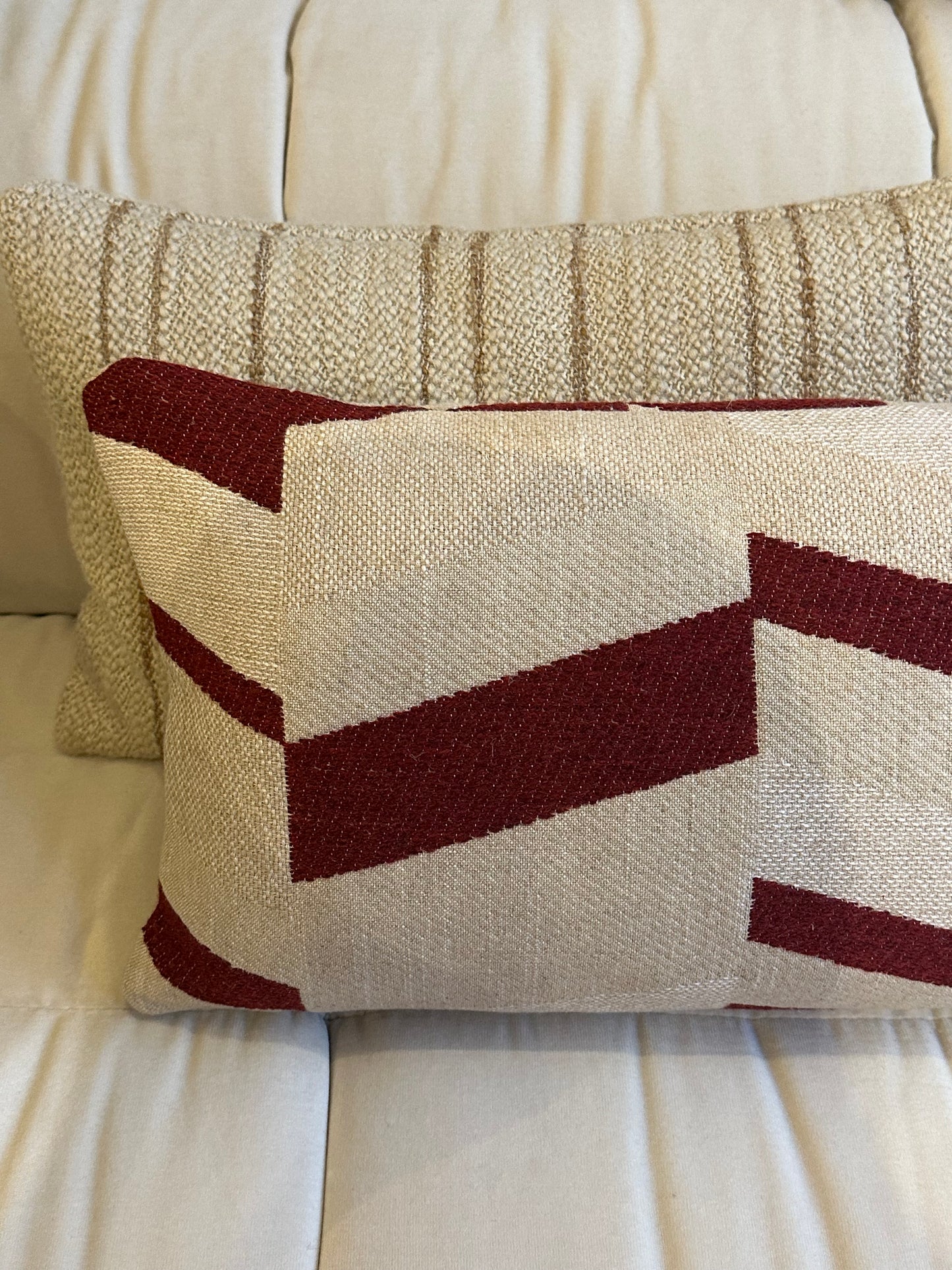 Nobilis cushion