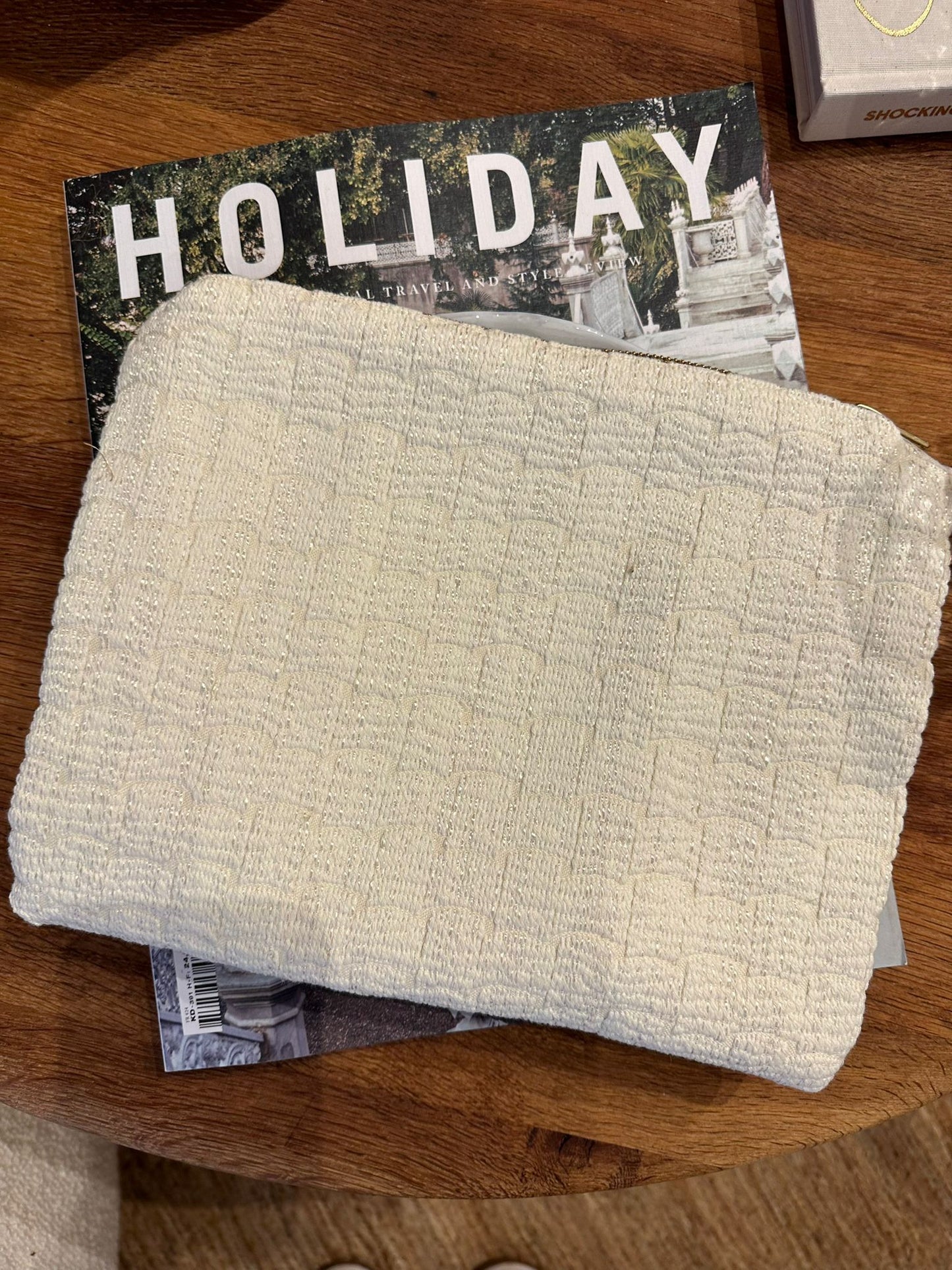 Pouch large