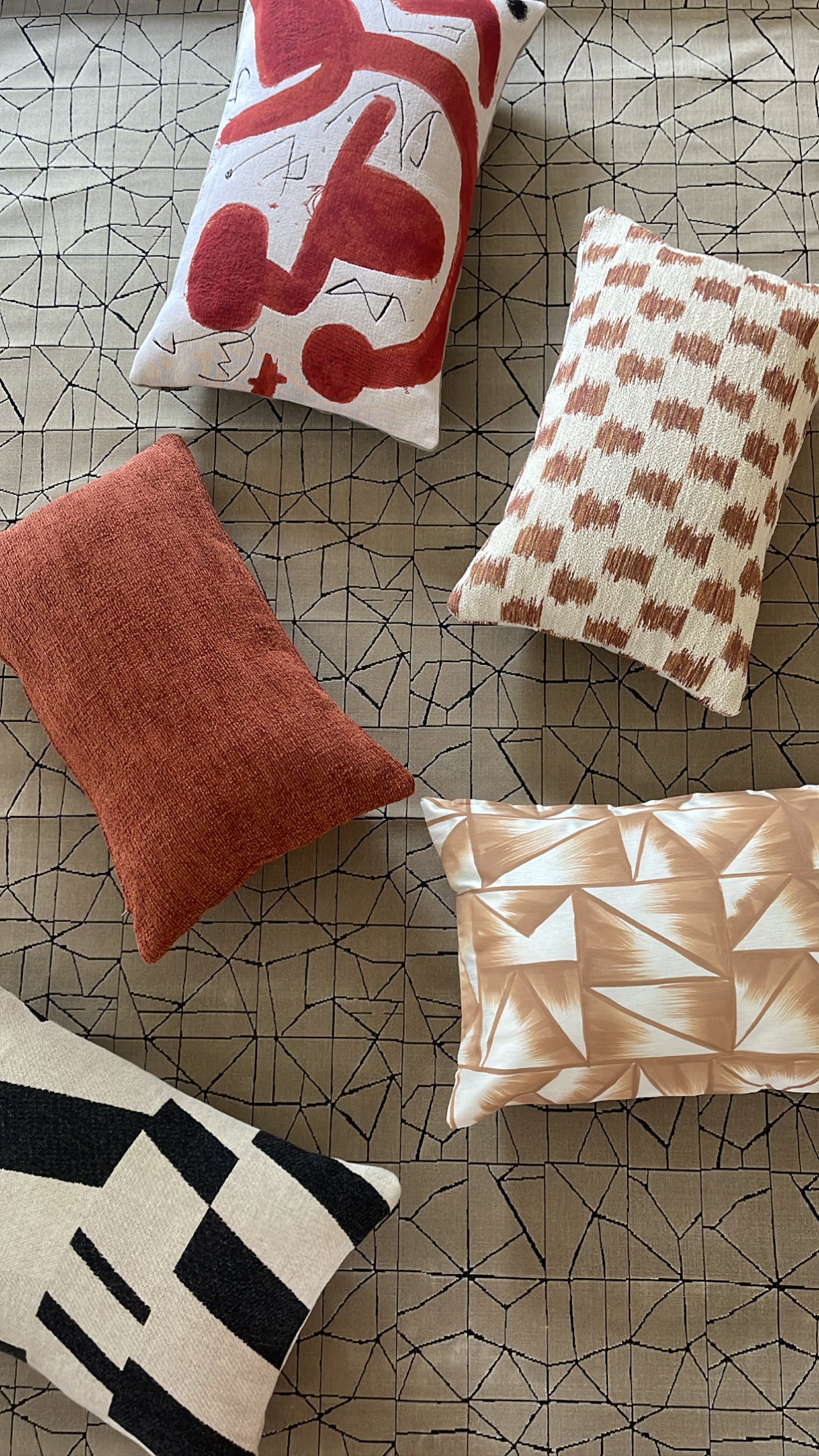 Larsen cushion