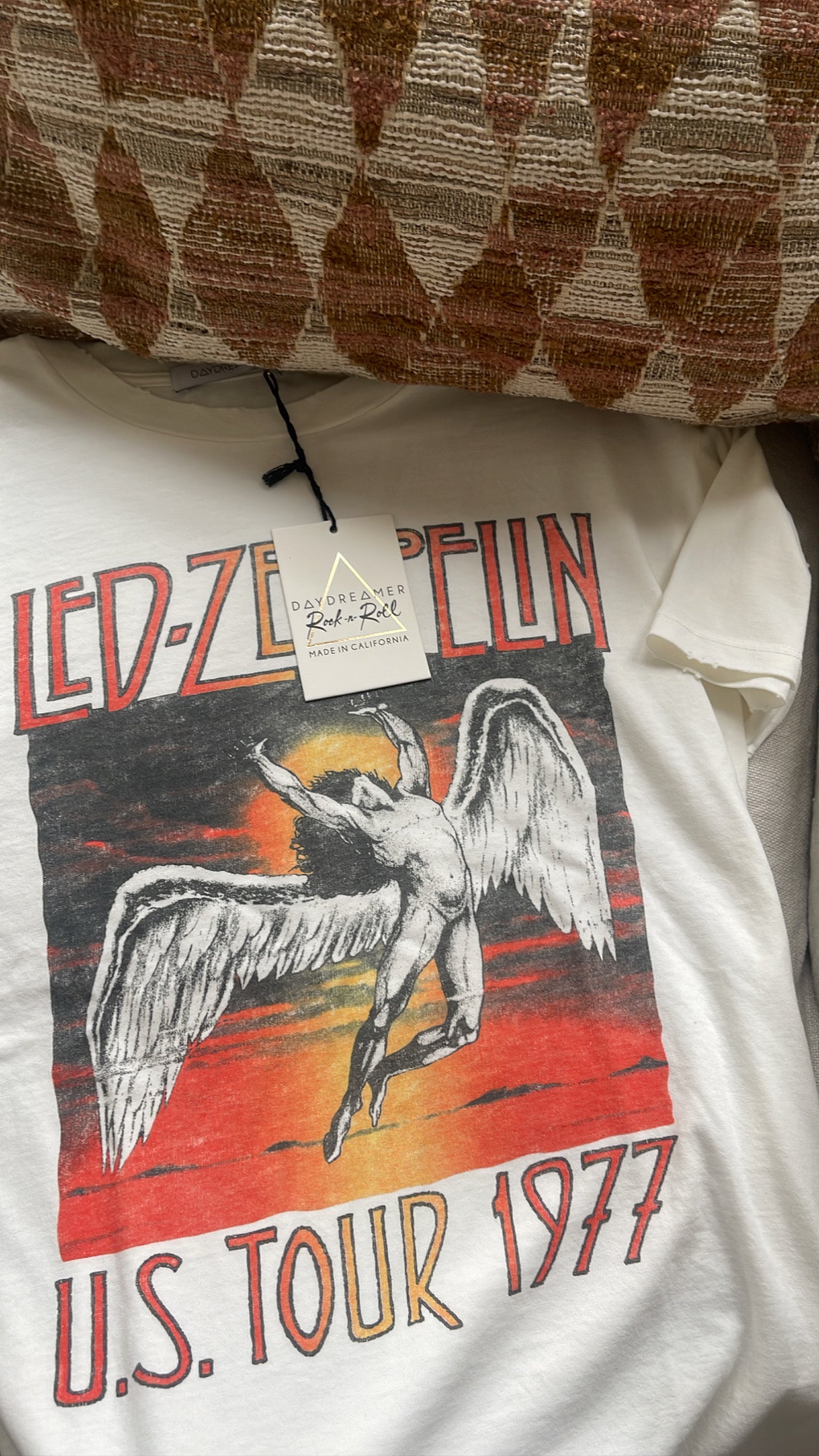 Led Zeppelin size L