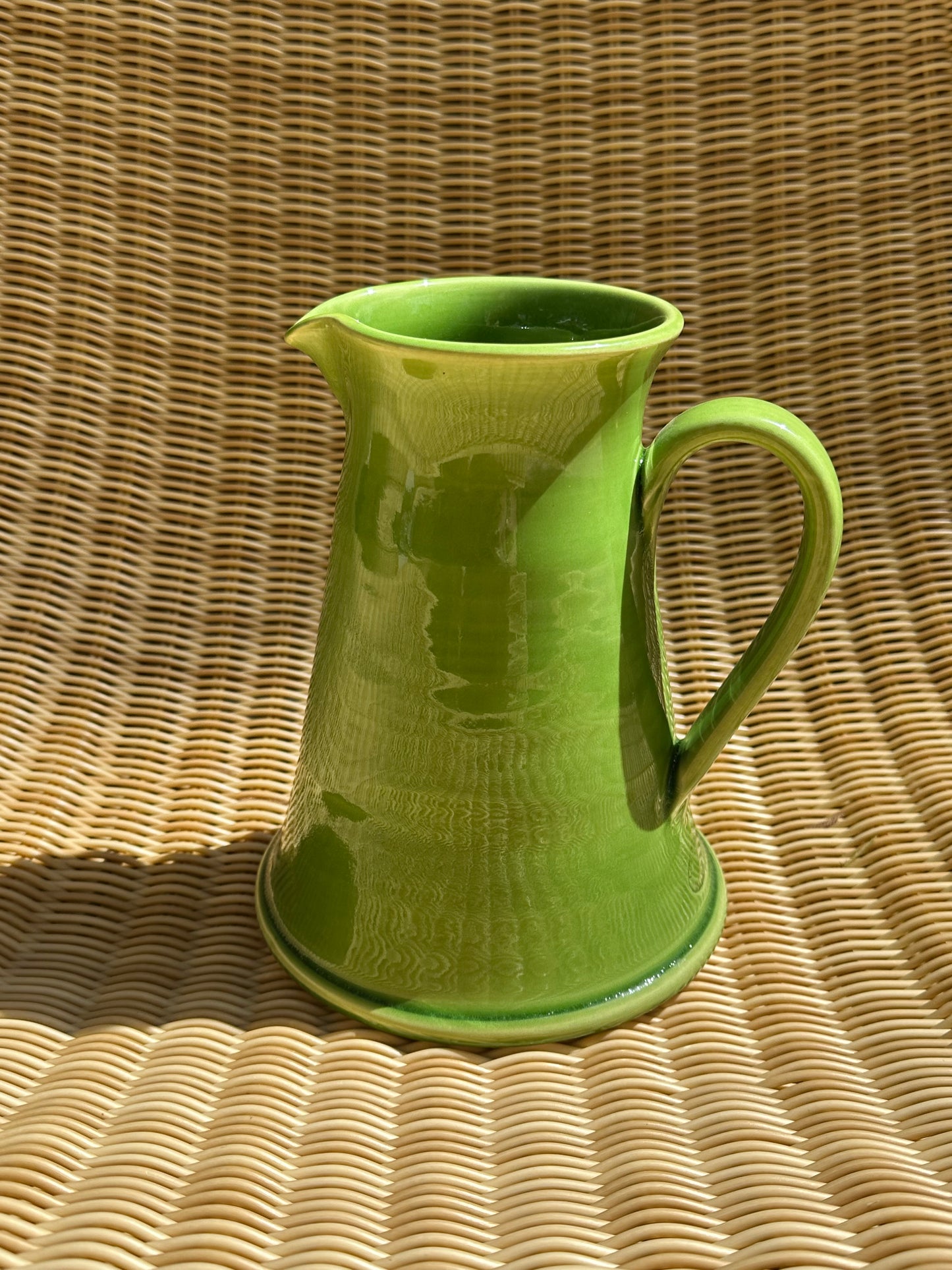 Jug France green