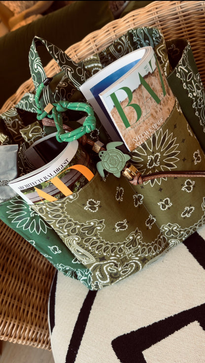 Call it be your name Bronze/green picnic bag