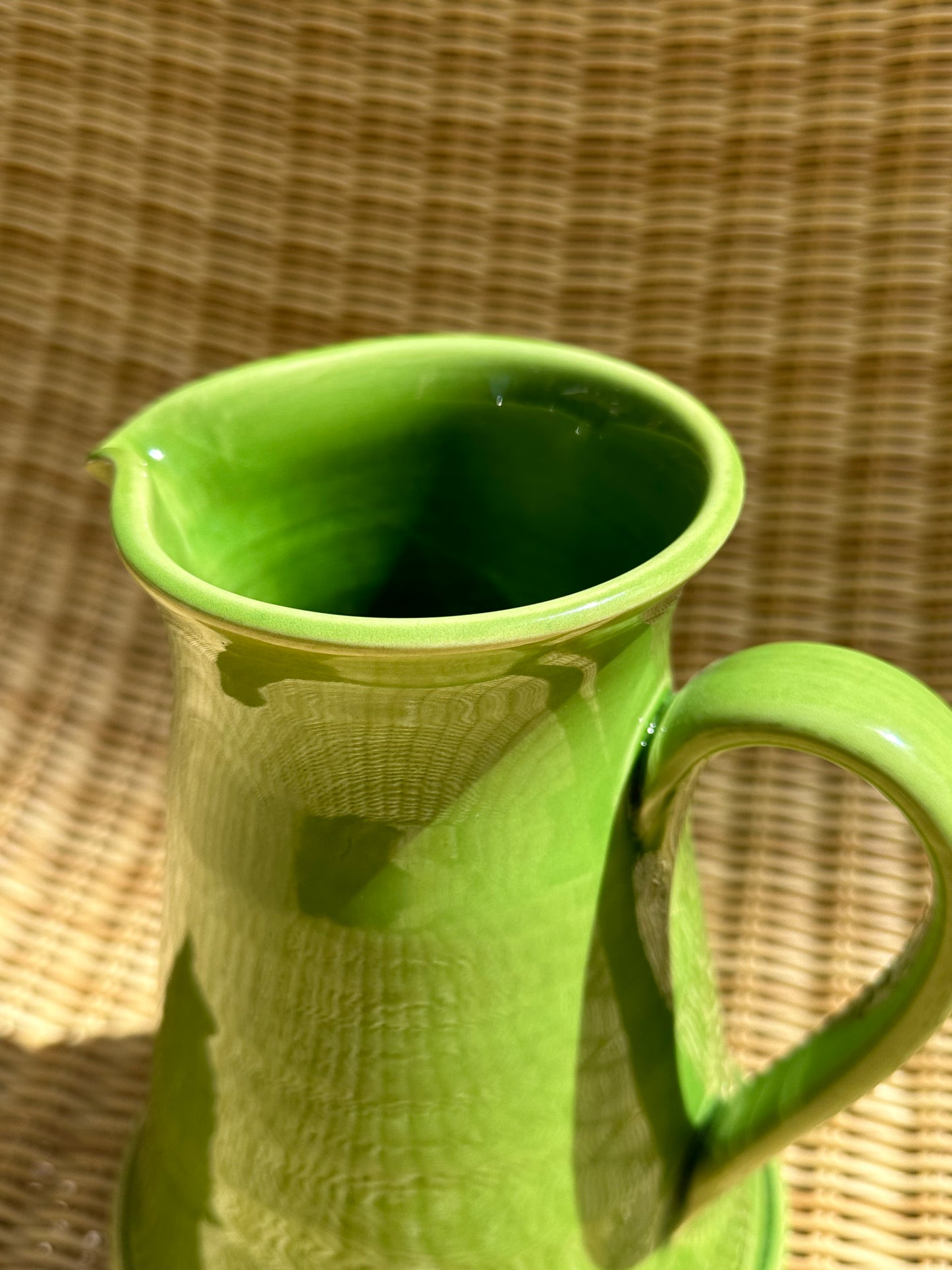 Jug France green