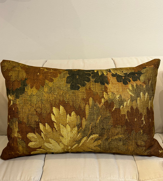 Dedar cushion