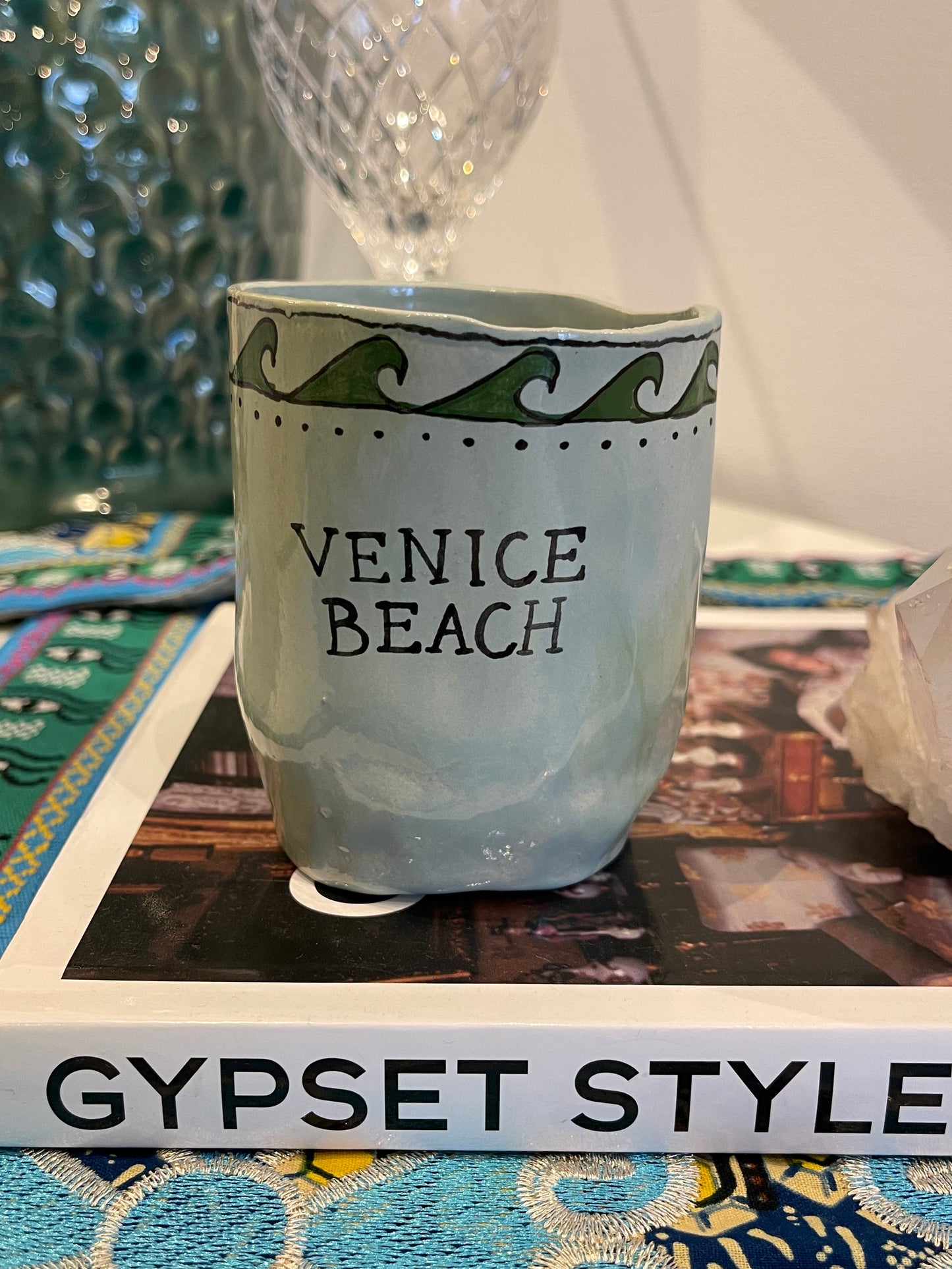 Venice beach brush pot