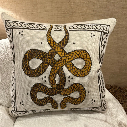 AVDW snake cushion