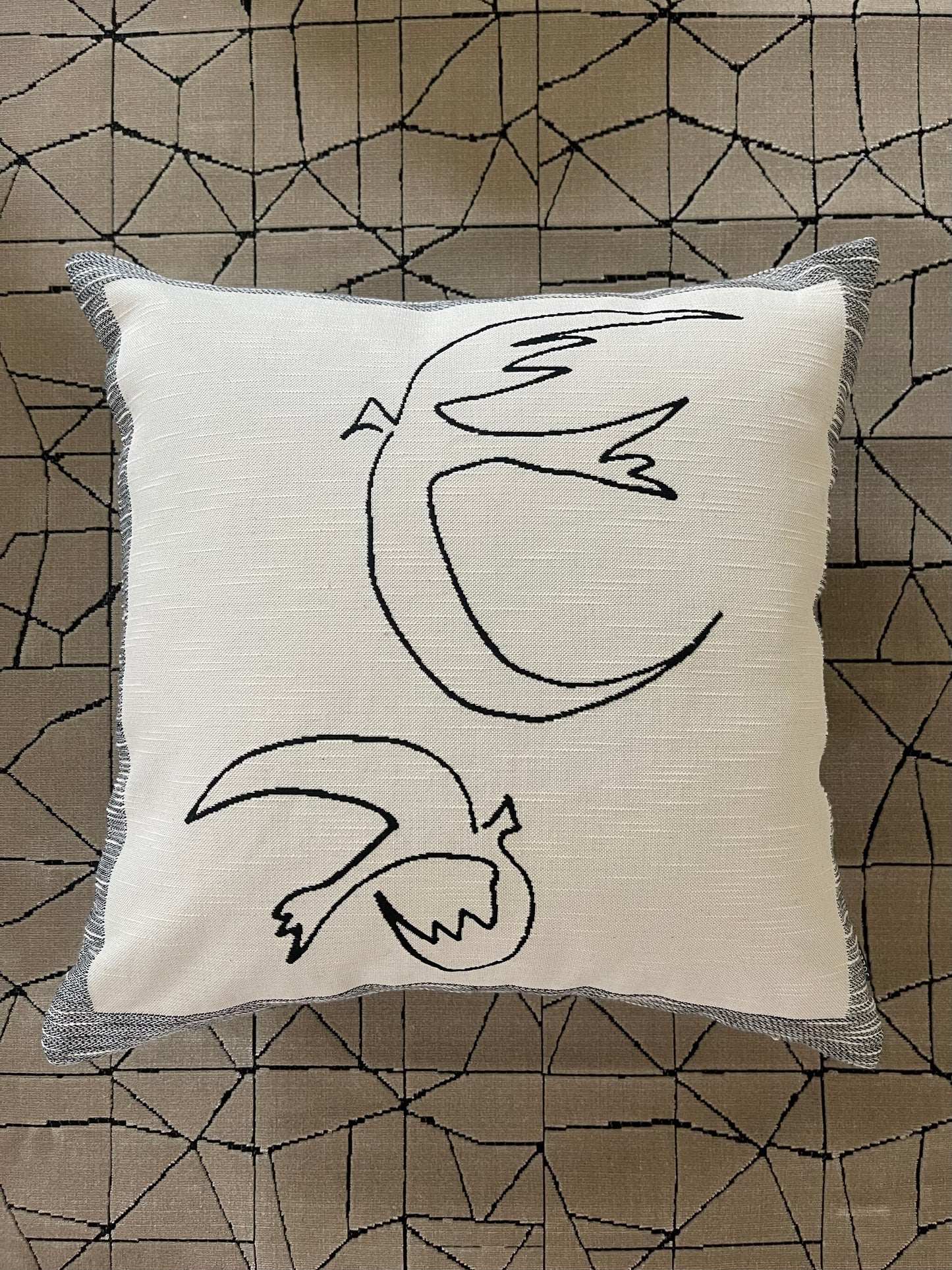 Birds cushion